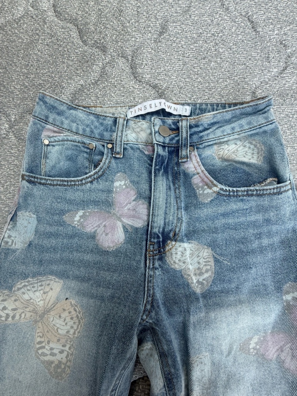 Flare High Rise Butterfly Print Denim Size 3 Light Wash Wide Leg Jeans - Picture 2 of 4